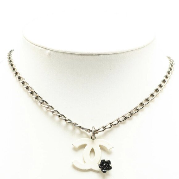 CHANEL White CC Logo Black Camellia Flower Necklace 17" Silver Tone Auth #04653 - Picture 1 of 15